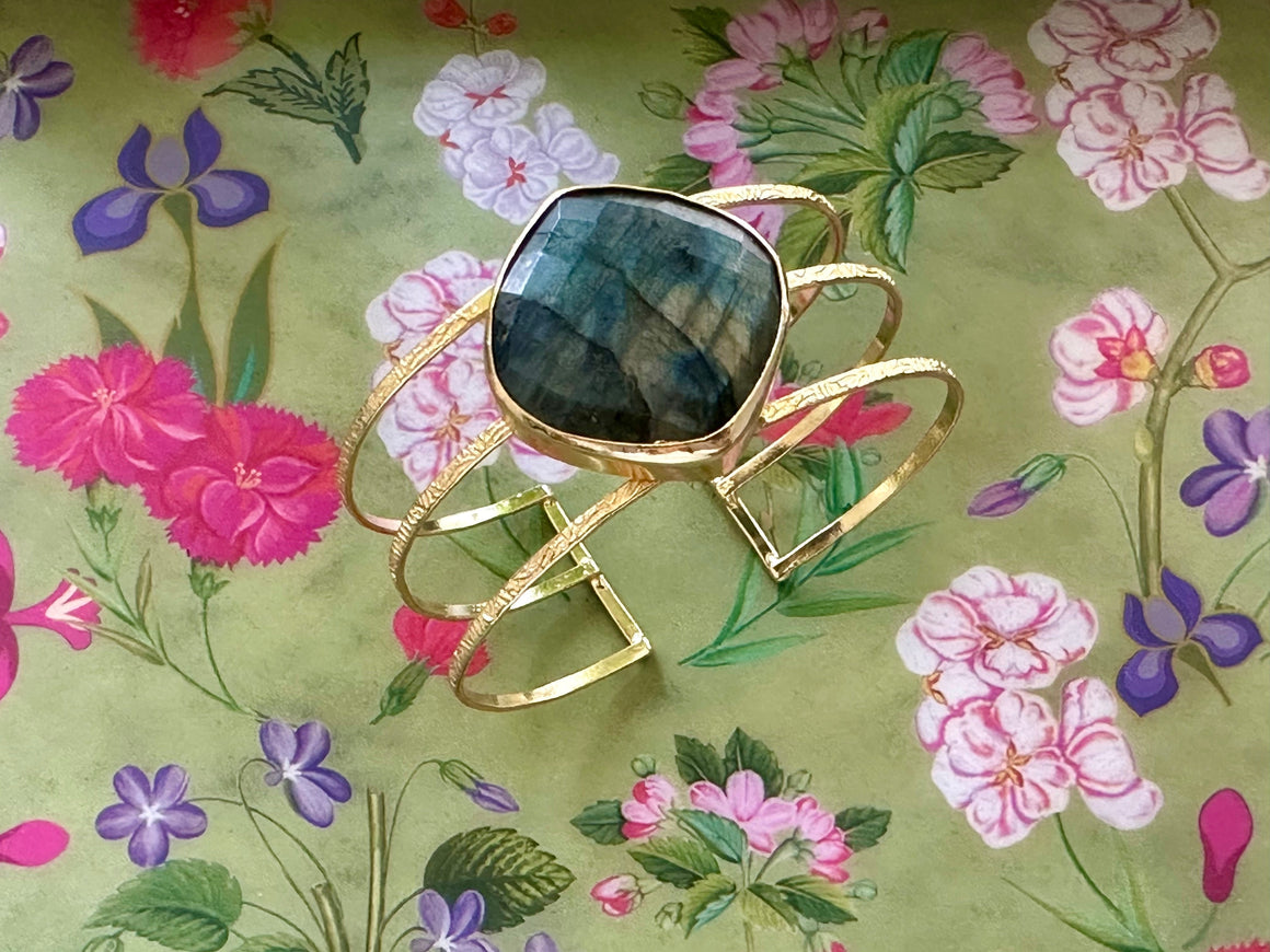 Sabyavi Bracelet Labradorite Gold Plated Fashion Cuff Bracelet